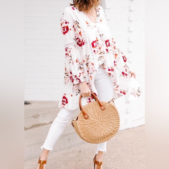 Chic Wish Floral V-Neck Tunic W/Crochet Detail, Size Small/Medium, Bohochic - Picture 2 of 16